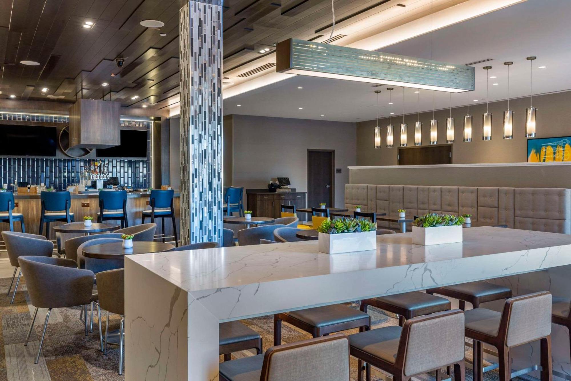 Cambria Hotel Manchester South Windsor Extérieur photo