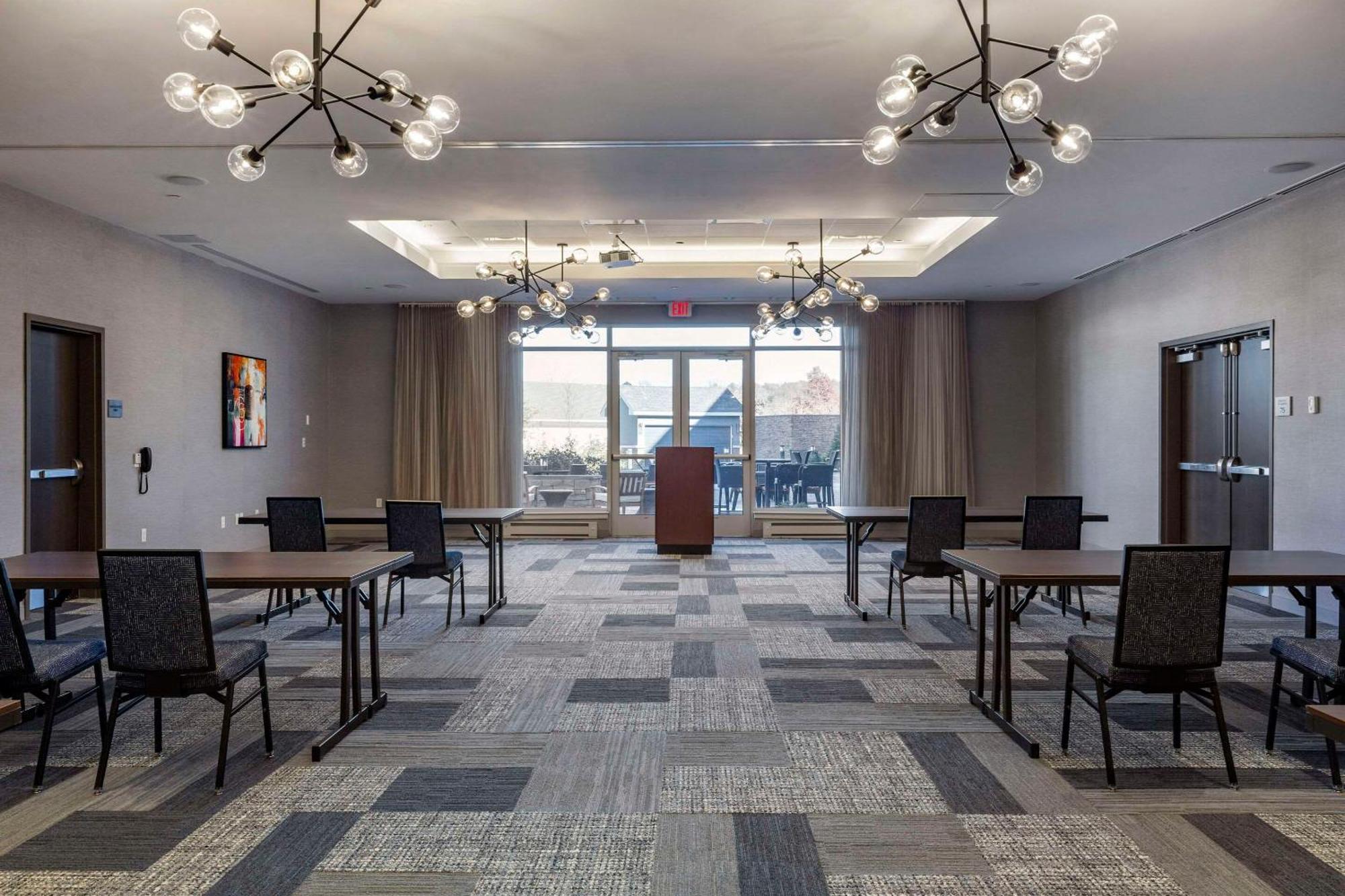 Cambria Hotel Manchester South Windsor Extérieur photo